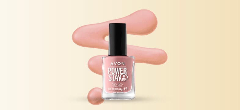 Avon Powerstay lak na nehty, odstín Couture Rose, na světlém pozadí.